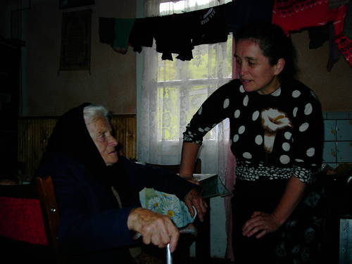 pečovatelka s ukrajinskou babičkou