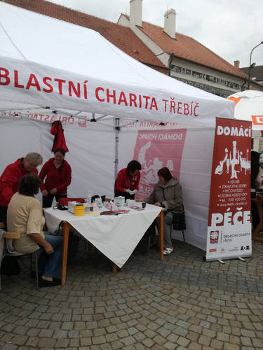 Měření tlaku a glykemie na Dni Charity v Třebíči 21. 9. 2016