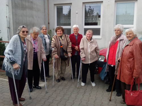 Výlet seniorů z DPS do Domovinky 